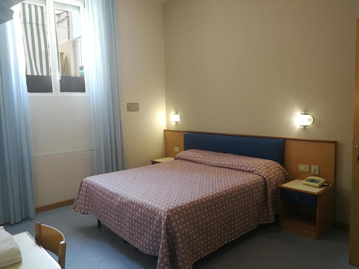 Hotel Sogno 维亚雷焦 客房 照片